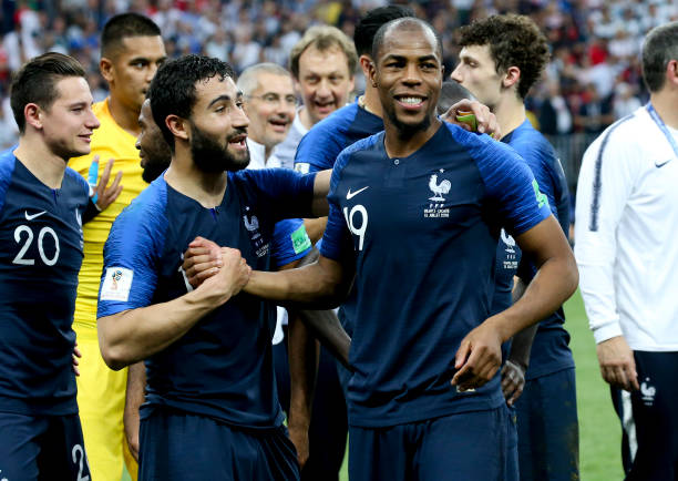 罗伊斯在场 罗伊斯在场