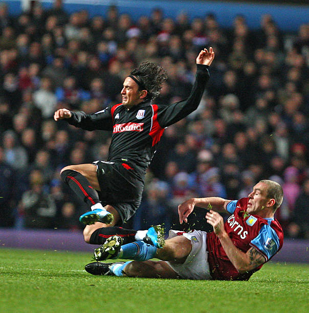 牙国脚萨拉 牙国脚萨拉